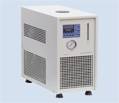 激光冷水機(jī).jpg 激光冷水機(jī).jpg