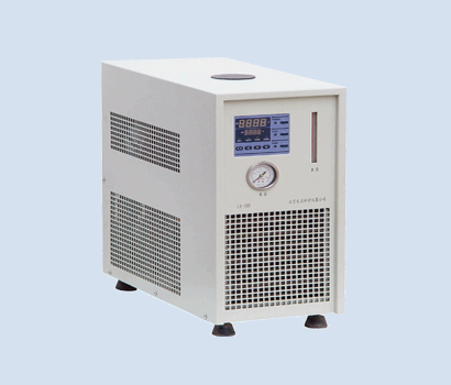 激光冷水機.jpg 激光冷水機.jpg