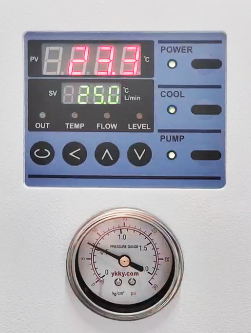 操作面板.jpg 操作面板.jpg