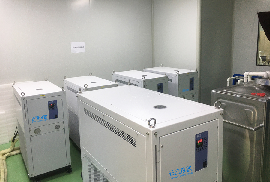 激光冷水機.jpg 激光冷水機.jpg