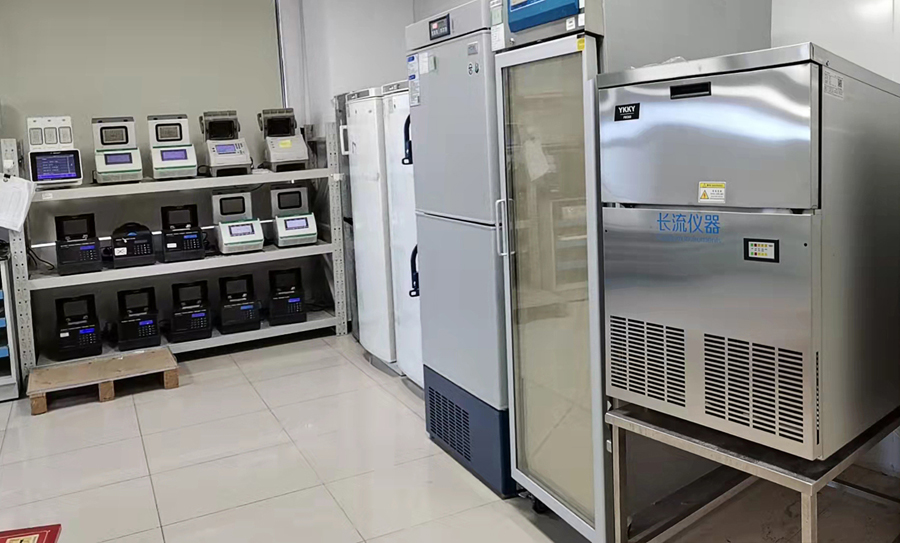 雪花制冰機現場圖.jpg 雪花制冰機現場圖.jpg