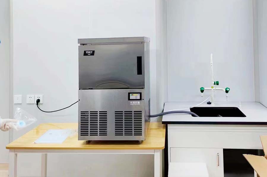 雪花制冰機.jpg 雪花制冰機.jpg