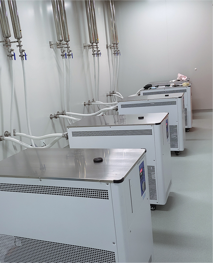 精密冷水機.jpg 精密冷水機.jpg