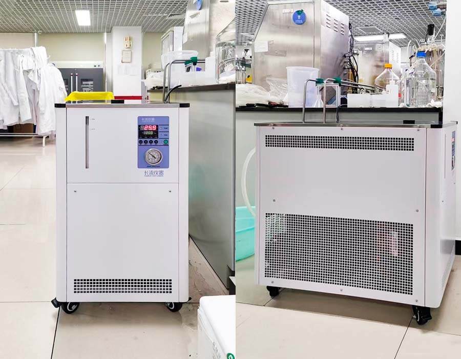 精密冷水機.jpg 精密冷水機.jpg