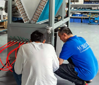 客戶現(xiàn)場驗收精密冷水機